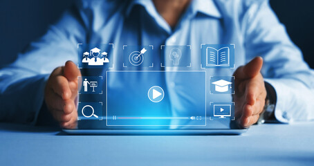 哪些养生知识适合在秋季发给顾客？